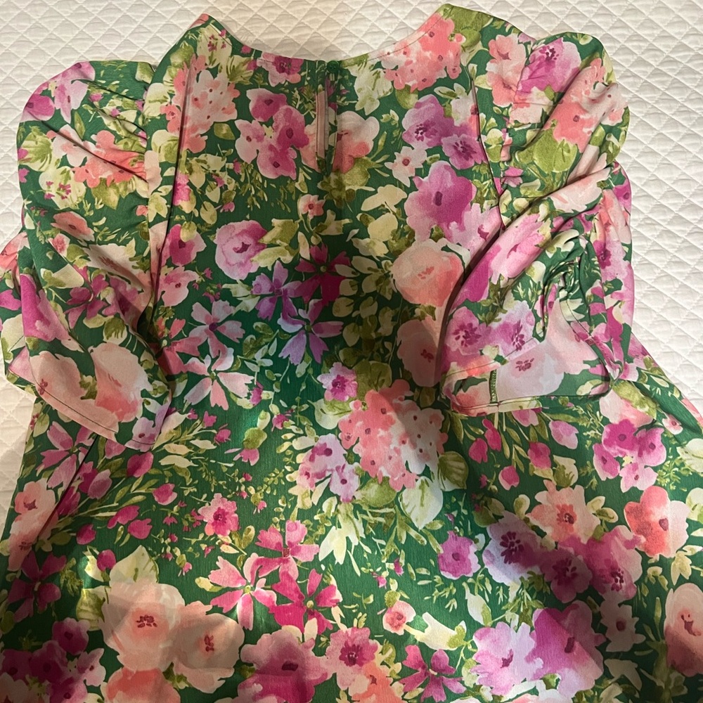 Women’s Medium Blouse Floral Pleated Puffy Sleeves